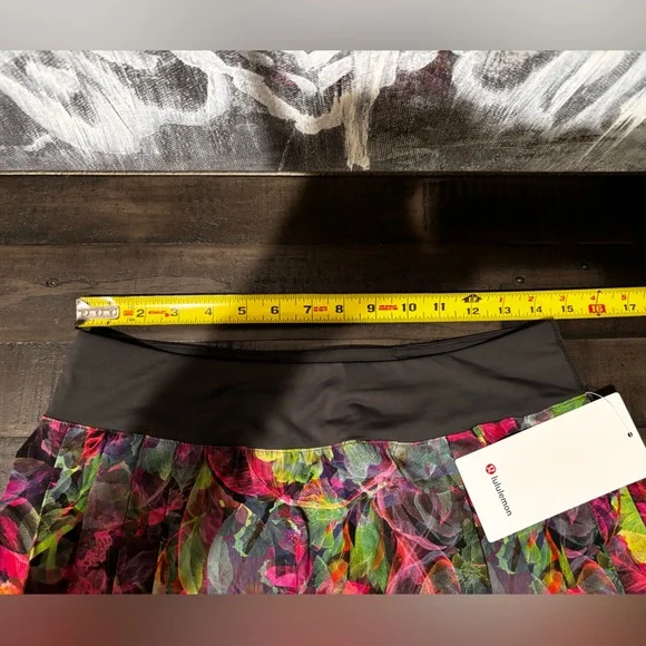 Lululemon Side-Pleat High-Rise Tennis Skirt in Vivid Floral Tone SZ 8 - Picture 6 of 6